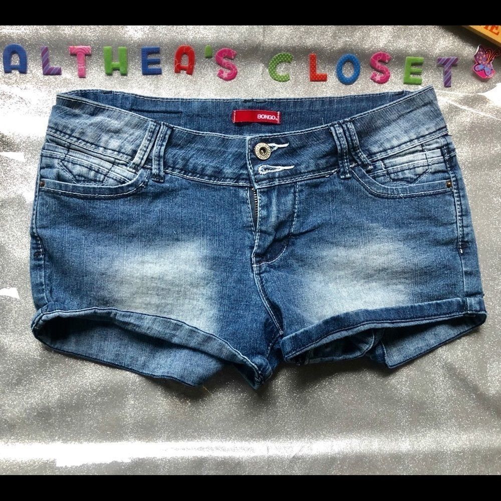 Vintage 𝅺bongo shorts